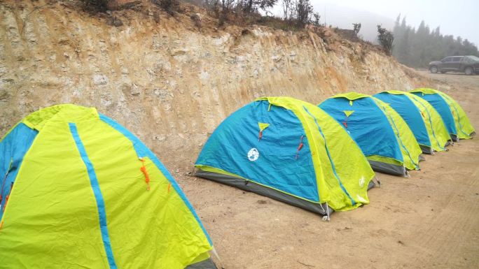 露营帐篷户外野营睡袋旅行住宿露宿扎营旅游