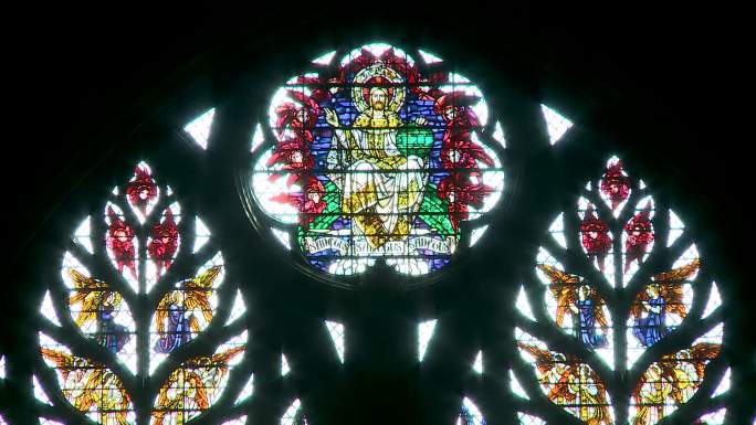 利物浦大教堂彩色玻璃角