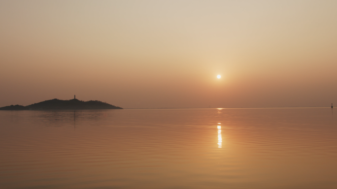 湖心岛与夕阳