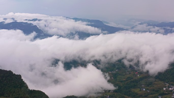 4k航拍高山峡谷云海