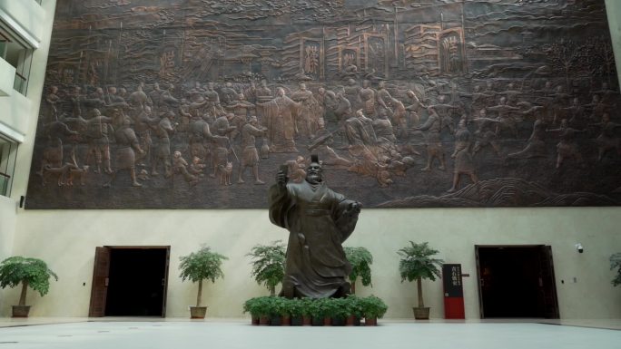 沛县博物馆 巨型刘邦像 刘邦雕塑