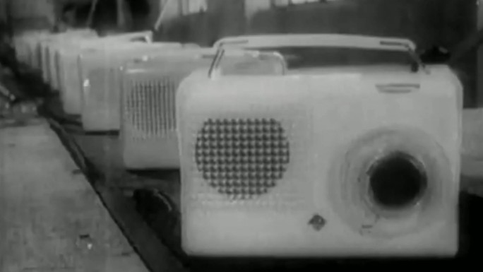1958 第一台晶体管收音机
