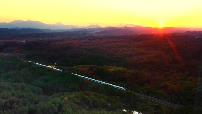 实拍高铁动车和谐号复兴号皖南山区村庄城镇