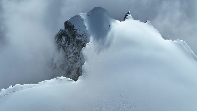 中国最值得爬的五大入门级雪山之哈巴雪山7