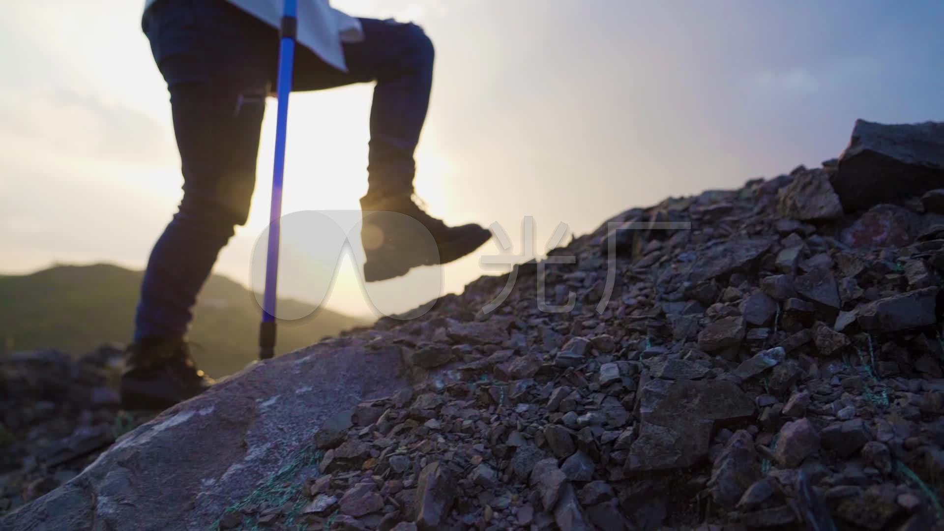 唯美登山望远剪影图片_体育_高清素材_图行天下图库