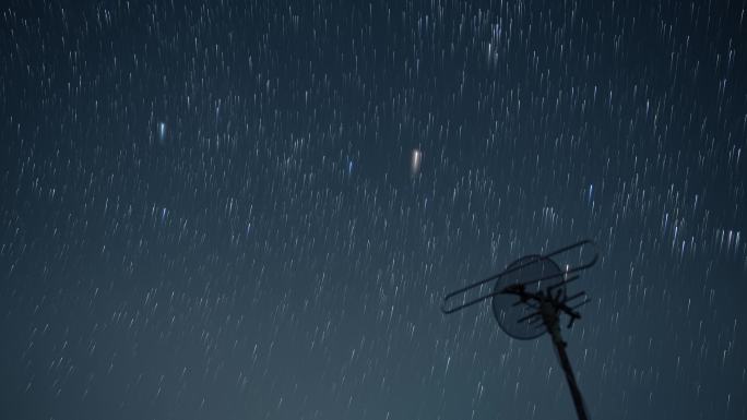 农村旧天线星轨4K