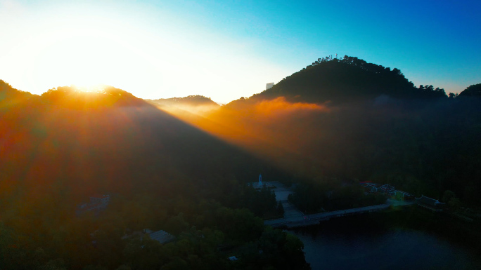 黔灵山云海日出