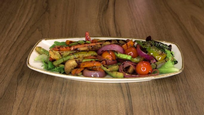 蔬菜沙拉库存视频炒菜菜肴健康时蔬