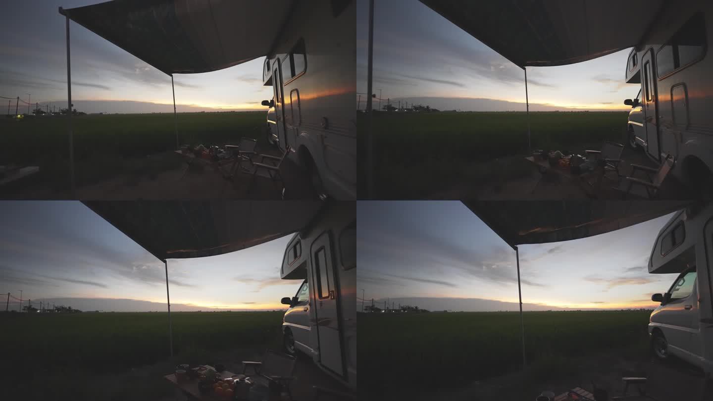 日落时在稻田里的房车露营公园