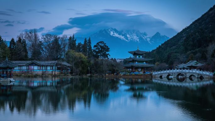 4k云南丽江黑龙潭与玉龙雪山