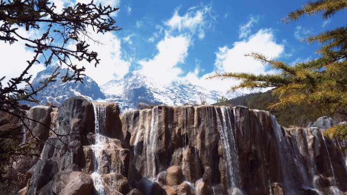雪山瀑布 原始生态