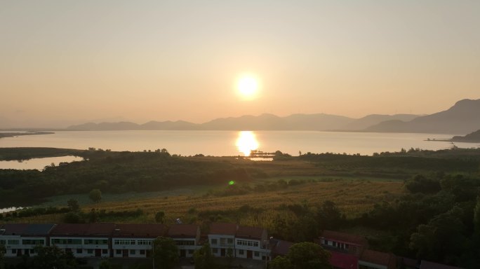 农村湖面日落夕阳航拍空镜（2）