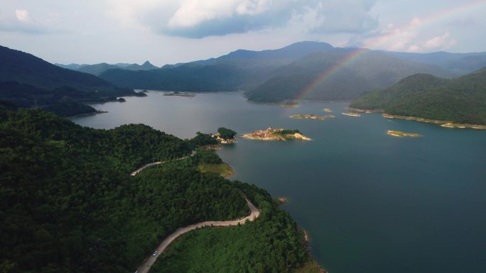 海南吊罗山国家森林公园小妹湖水库彩虹