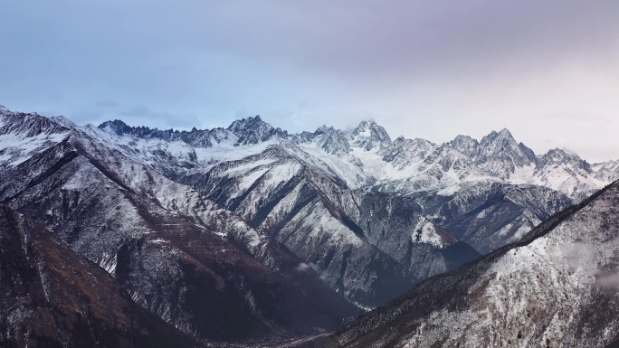 航拍四川贡嘎群山