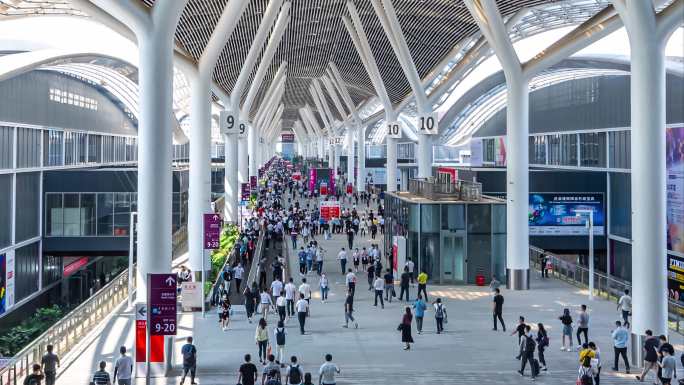 深圳会展中心长廊人流延时