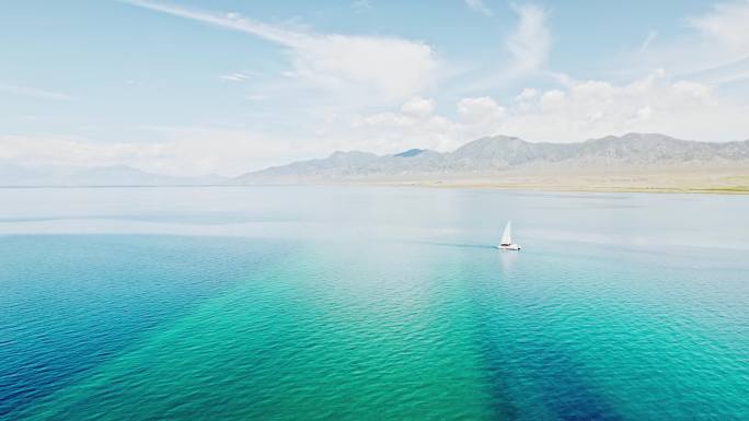 新疆特色景点赛里木湖航拍宣传