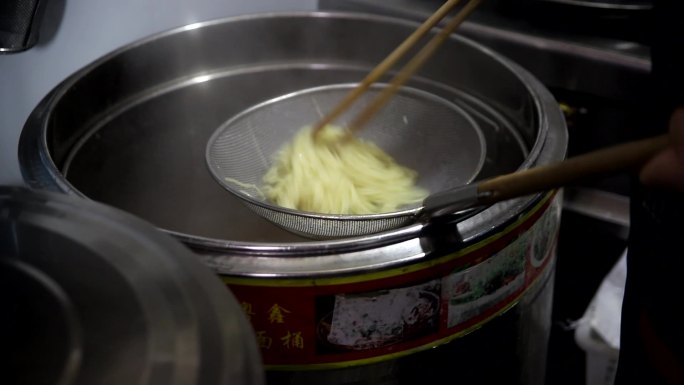 【原创】美食小吃重庆小面独家制作过程