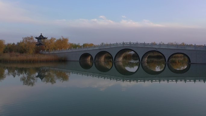 傍晚酒泉天马湖湿地公园