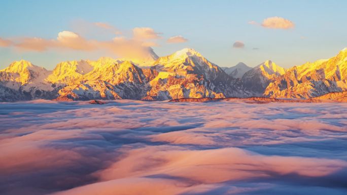 贡嘎雪山日照金山延时摄影