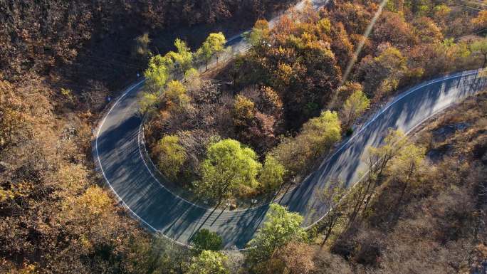 航拍山区公路秋景蜿蜒山路