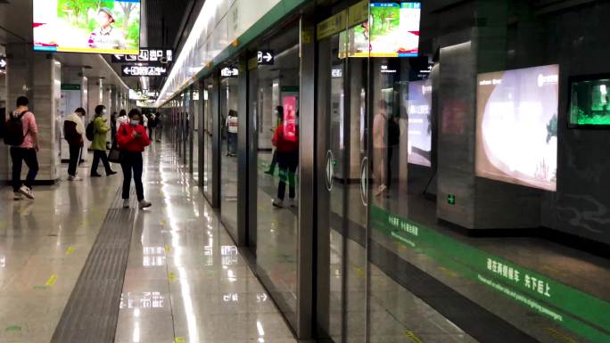 【原创实拍】地铁人流公共交通绿色出行