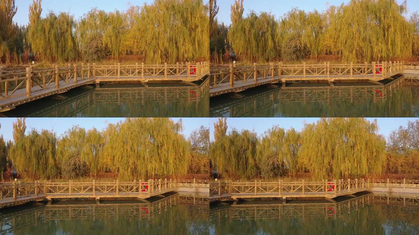 深秋湖中曲折景观桥
