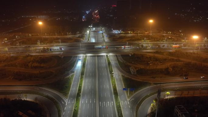 临沂沂蒙路  疫情 车流 北外环路灯货车