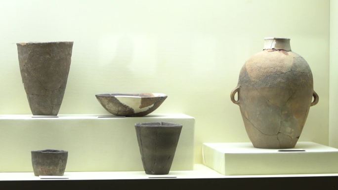 哈民陶器