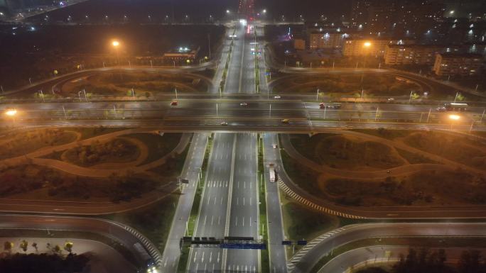 临沂北外环夜景航拍 车流稀少 疫情 道路