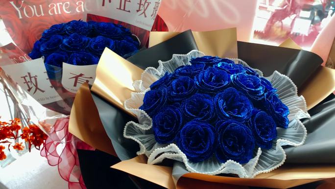 蓝色妖姬玫瑰花束