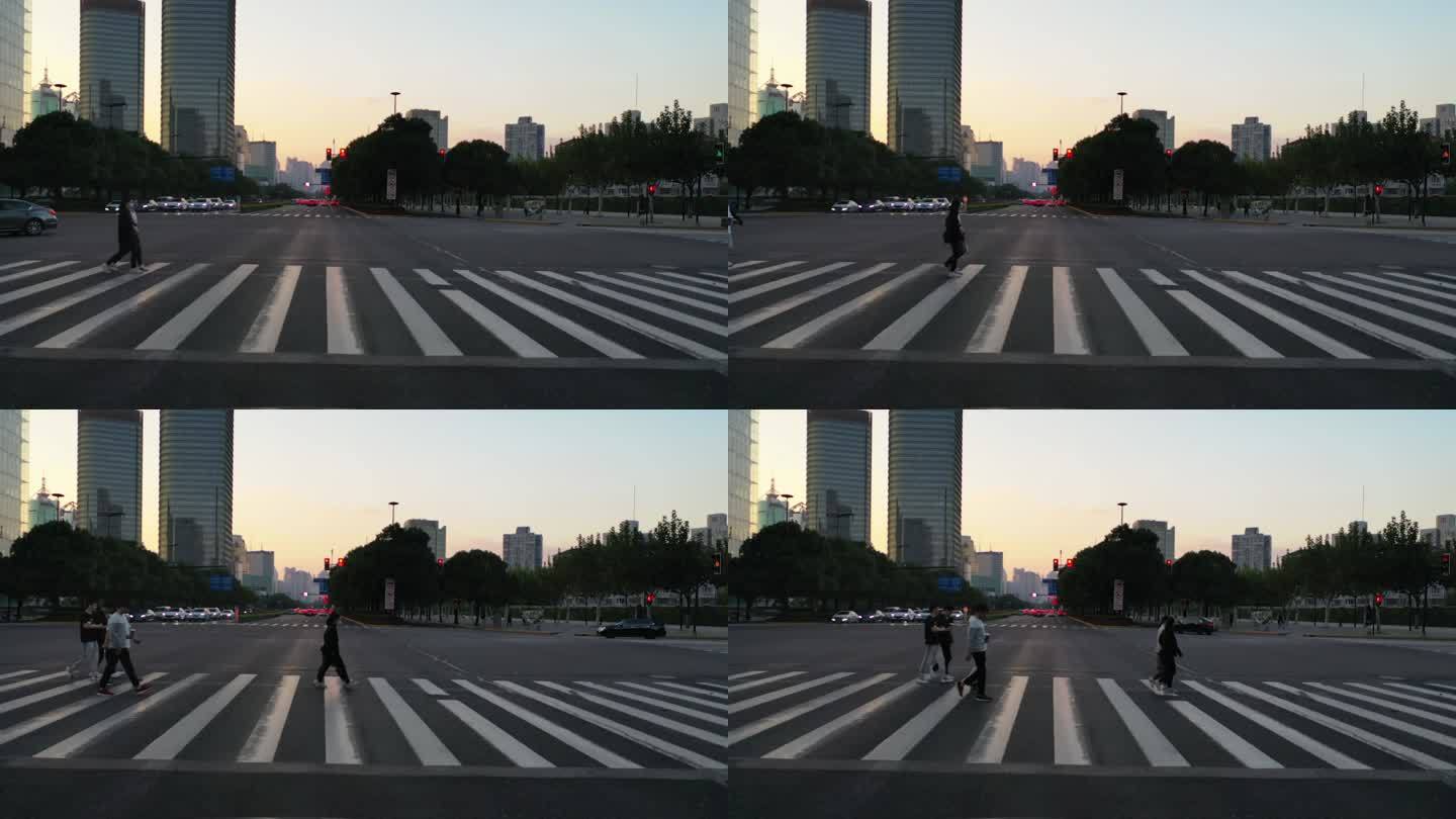 中国上海陆家嘴金融区人行道上的实时行人