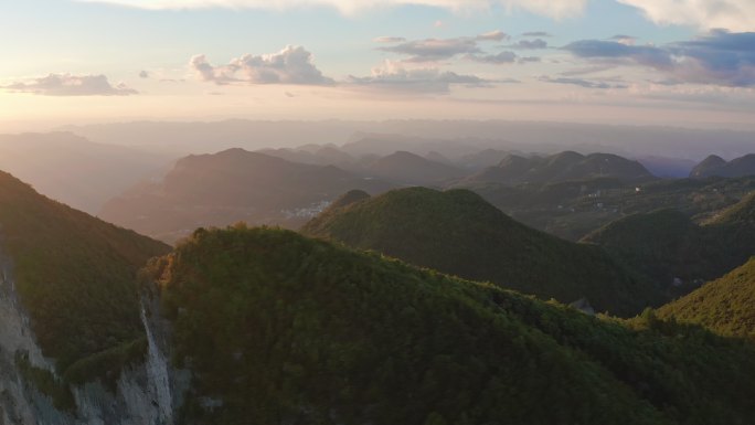 航拍高山夕阳