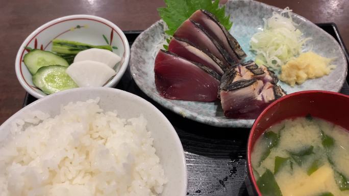 日本刺身套餐日本刺身米饭汤