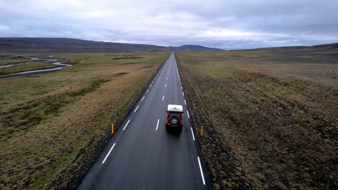冰岛公路旅行自驾游航拍跟拍越野车