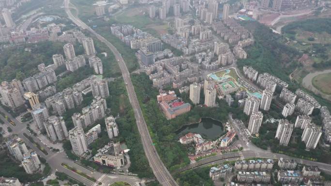 航拍重庆北 实行临时管控的城南高速公路