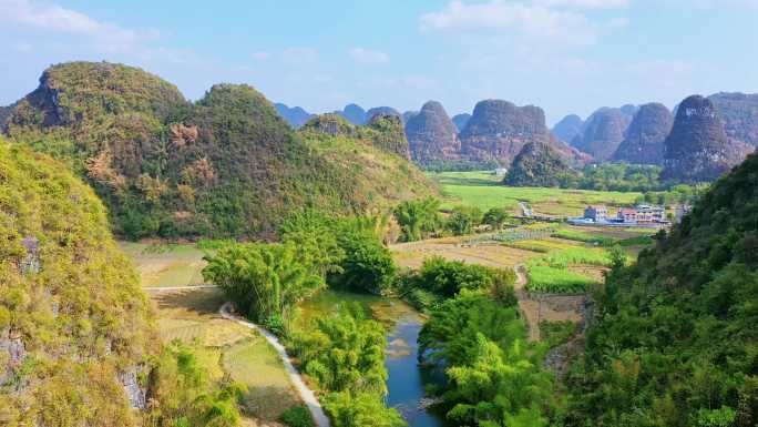 乡村振兴 美丽山村秋色 广西山区