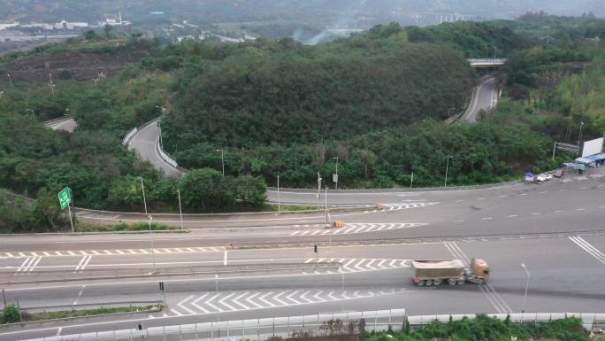 航拍静默下的重庆北碚绕城高速公路