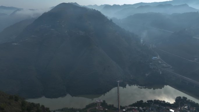 4K航拍贵州清晨虎跳河谷群山云雾环绕