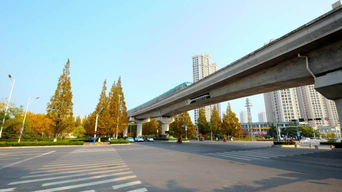 城市里秋天的景色