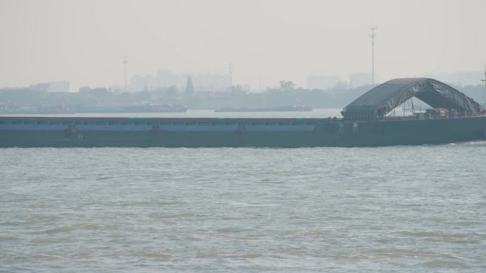 长江上的轮船实拍