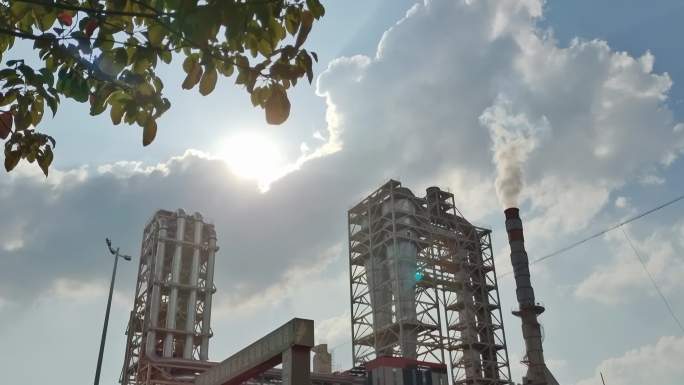工业污染空气污染的工厂浓烟滚滚工业排废气