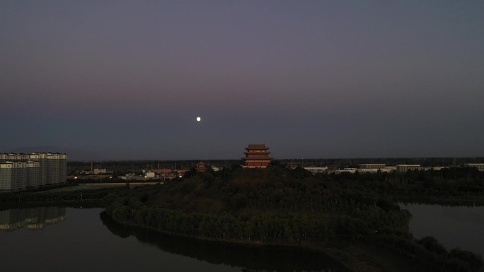 临泽县丹霞广场地标8月15的月亮
