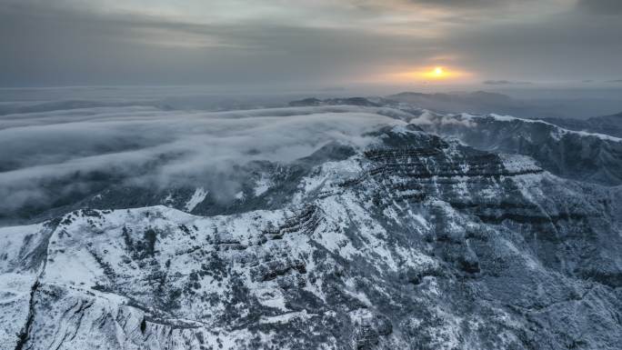 雪后山顶日出航拍大气雄浑壮丽