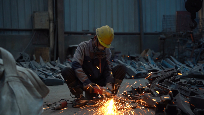 钢铁锻造工厂原片视频素材