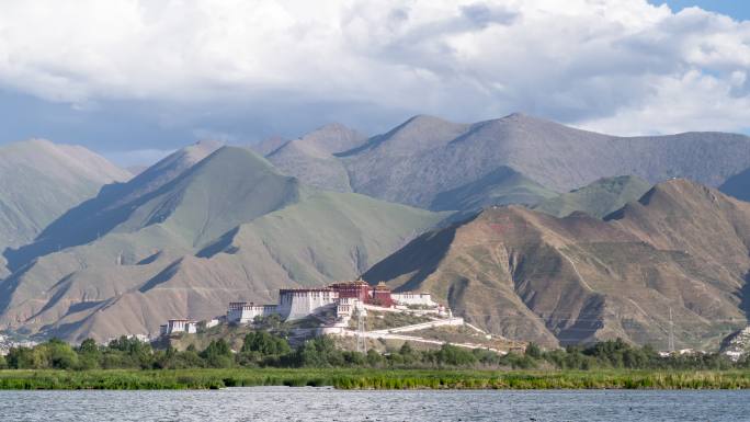 西藏拉萨布达拉宫城市风光全景延时