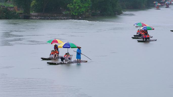 遇龙河漂流 烟雨桂林 雨中游桂林