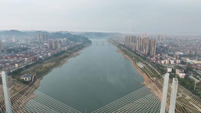 4K航拍益阳城区资江水沿岸9