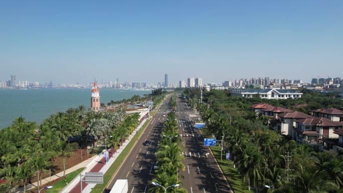 海口西海岸环岛旅游公路钟楼假日海滩风景