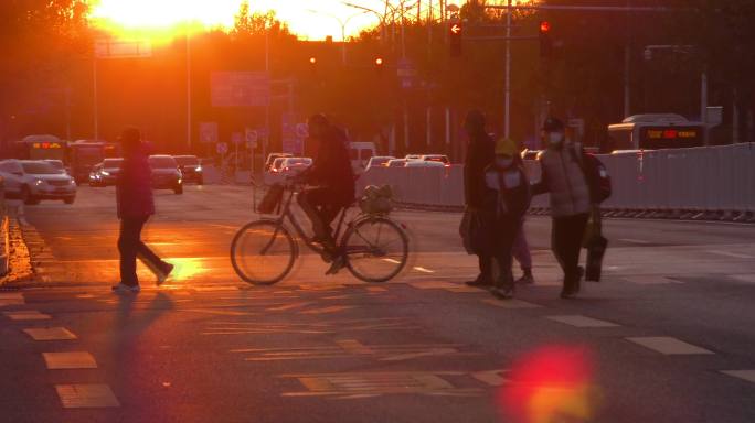 日出东方黎明城市街道早晨清晨遛弯健身街道