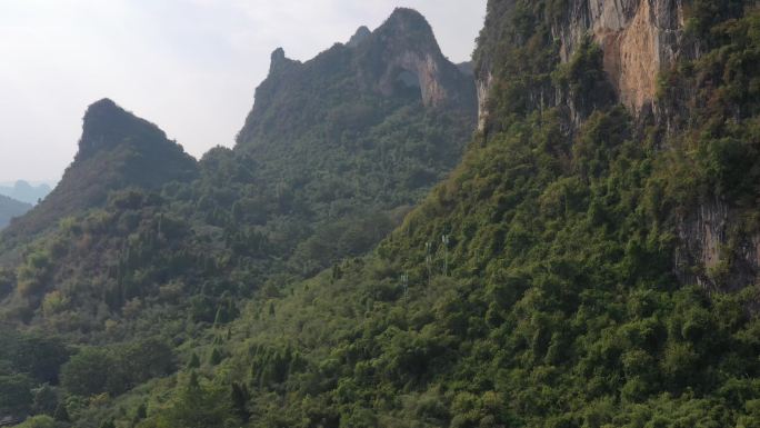 航拍广西桂林山水甲天下喀斯特地貌